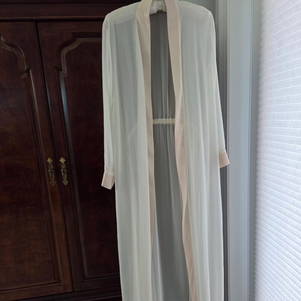 Flora Nikrooz Robe L/XL - Picture 3 of 8